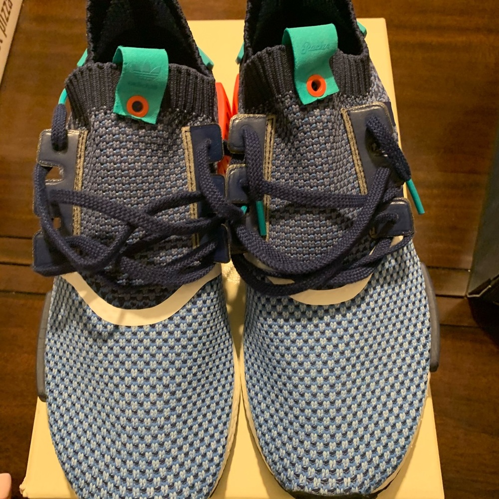 NMD_R1 PK Packers - Picture 1 of 3